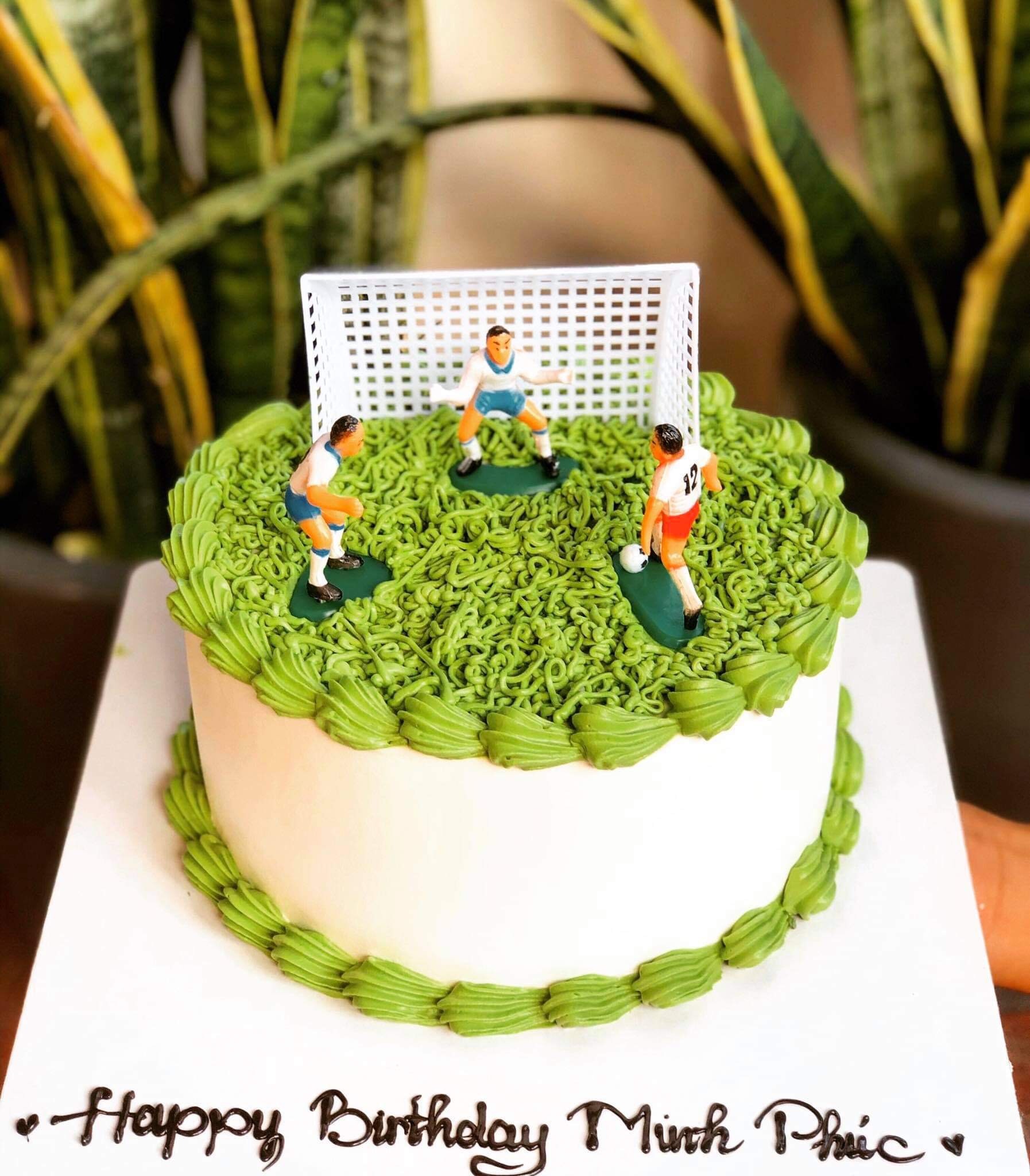 bánh kem bóng đá